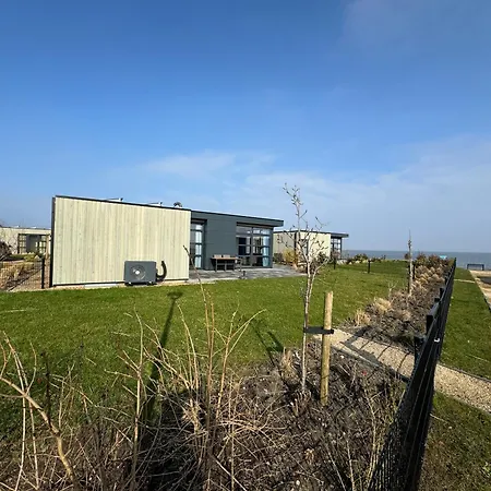 Enkhuizer Strandpanorama Zweite Reihe Mit Zaun Hausnr 203 Holiday home Enkhuizen